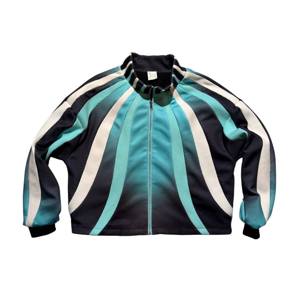 Array track jacket
